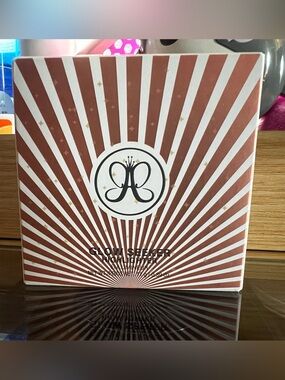 ANASTASIA Beverly Hills Glow Seeker Highlighter Sun Idol